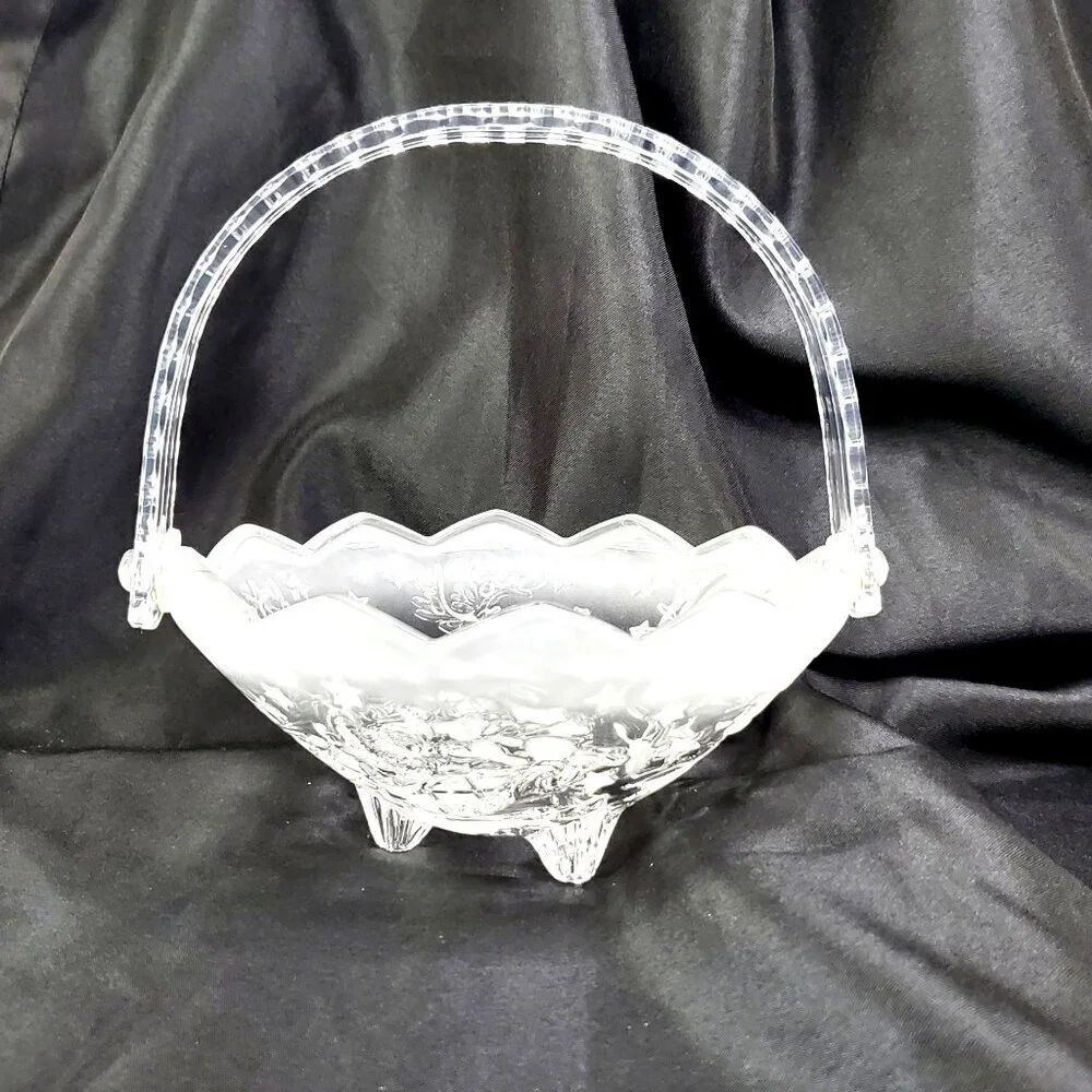 VTG Mikasa Christmas Santas Flight Glass Handled Basket Collectible Holiday Deco